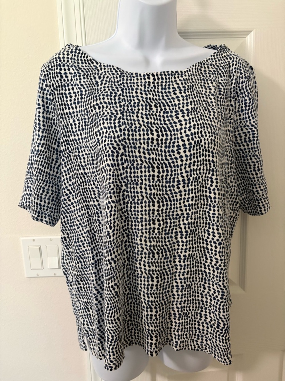 Chicos Blue White Short Sleeve Shirt round neck 100% cotton size xl